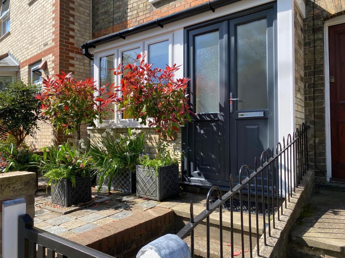 Bury St. EdmundsStylish Town Centre House With Garden And Parking Opposite别墅 外观 照片