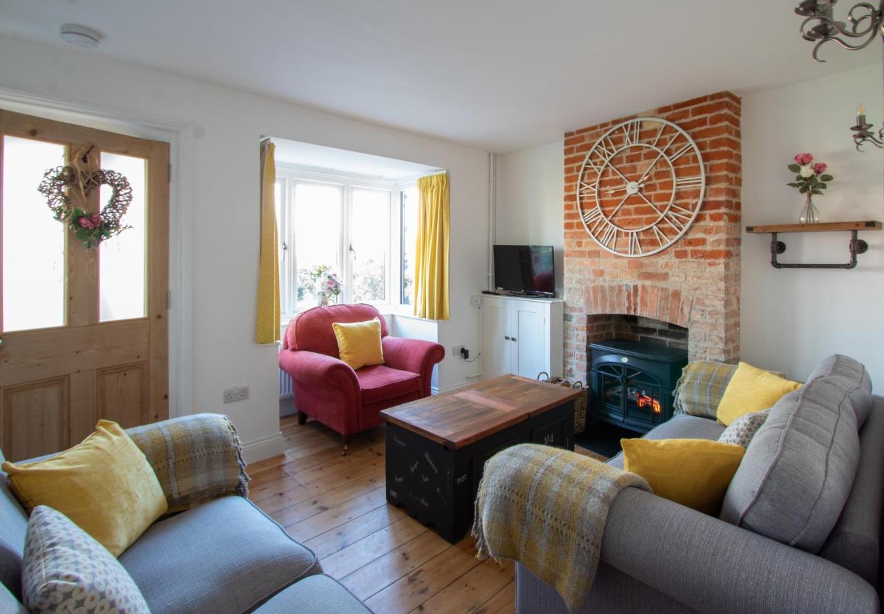 Bury St. EdmundsStylish Town Centre House With Garden And Parking Opposite别墅 外观 照片