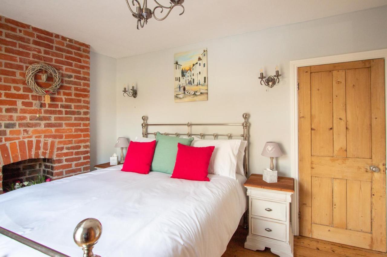 Bury St. EdmundsStylish Town Centre House With Garden And Parking Opposite别墅 外观 照片